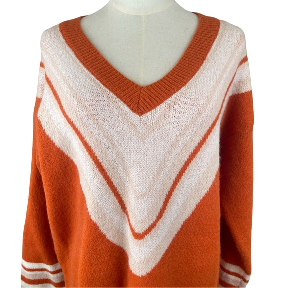 BiBi Women’s V-Neck Sweater in Orange and Cream Size L - Picture 3 of 10